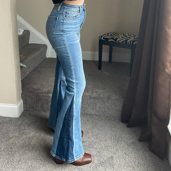 Cello two-tone flare high rise jeans juniors size 7 - Picture 5 of 9